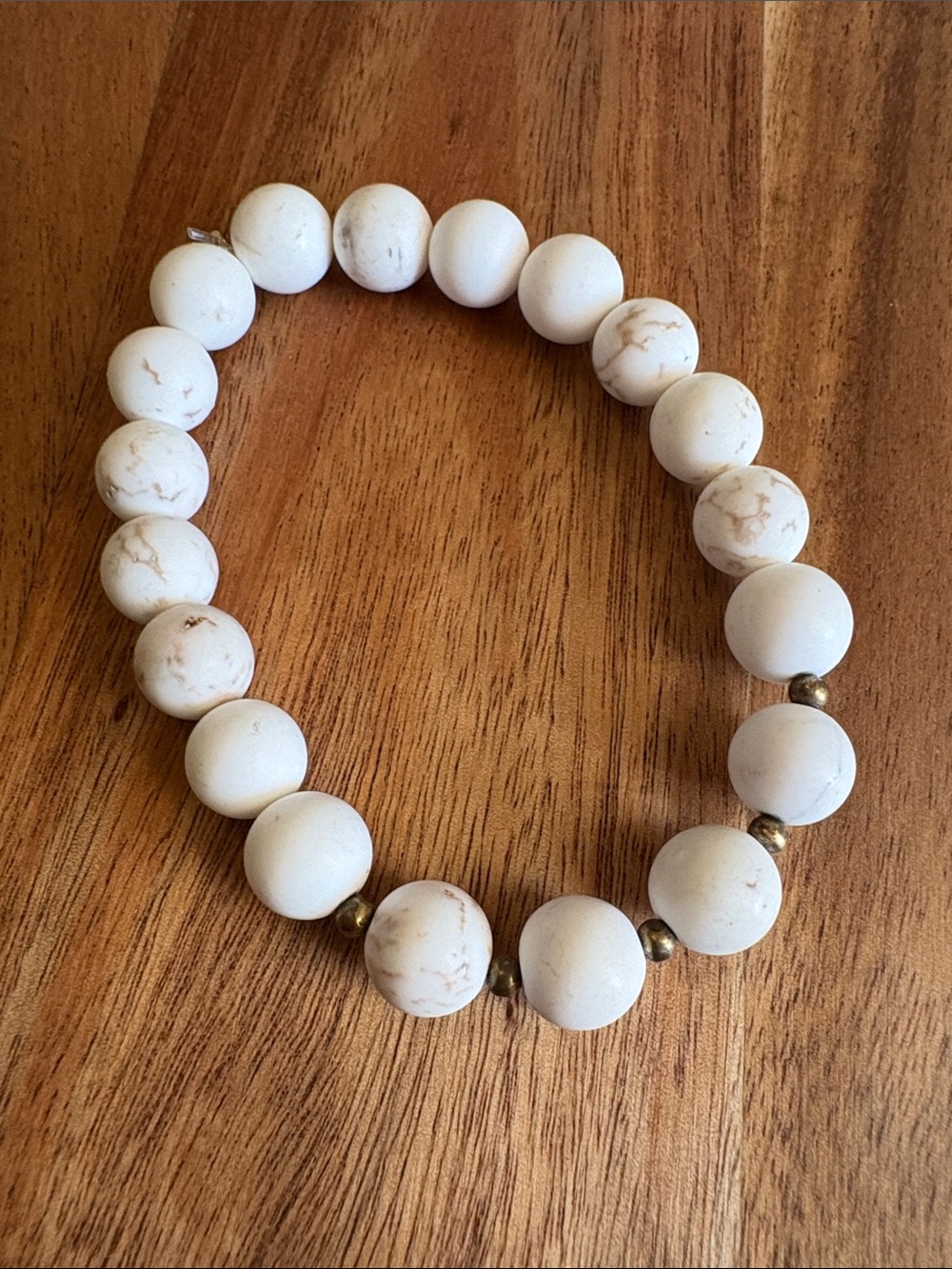 Handmade Howlite Gemstone Beaded Stretch Bracelet